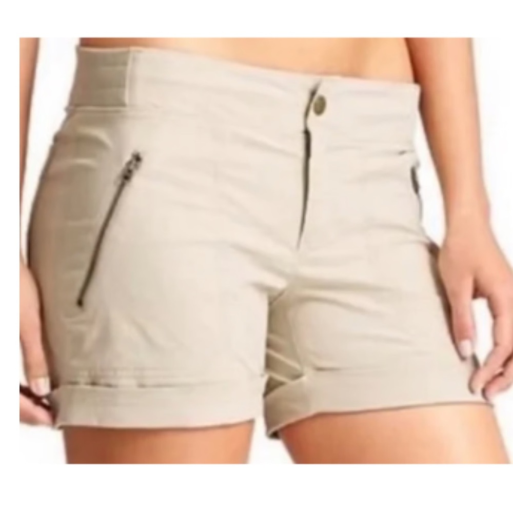 Athleta Trekkie ripstop cuffed shorts- size 6